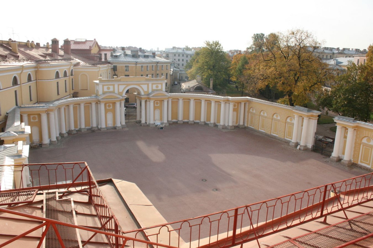 Парадный двор
